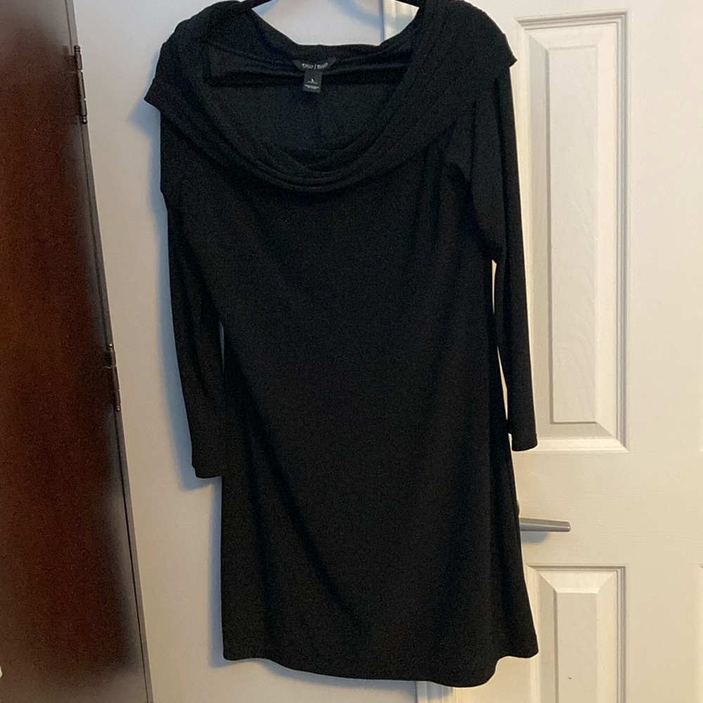 Black long sleeve dress size Large great condition